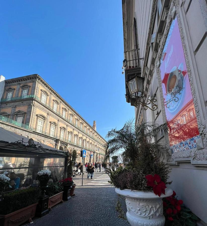 Casa Mires Apartment Napoli Bagian luar foto