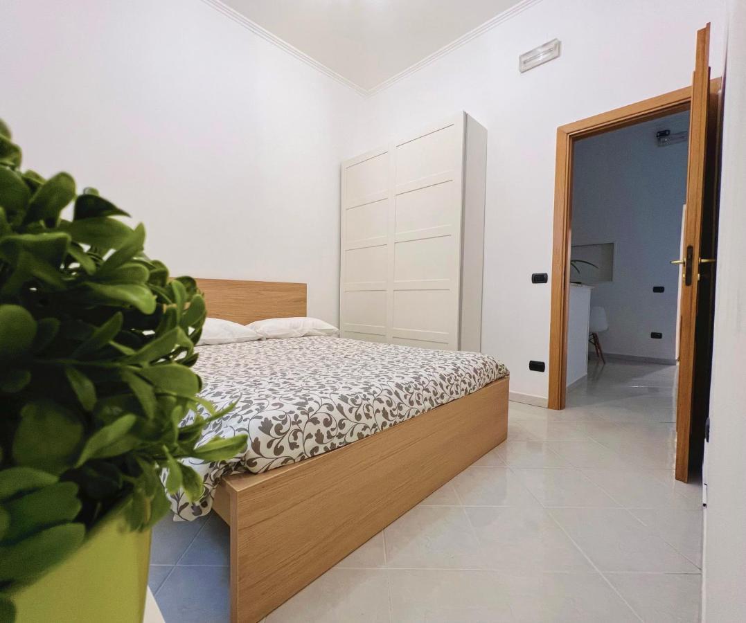 Casa Mires Apartment Napoli Bagian luar foto